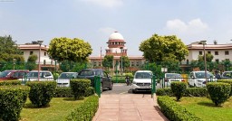 Supreme Court celebrates birth anniversary of Mahatma Gandhi, Lal Bahadur Shashtri